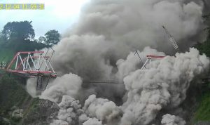 Status Gunung Semeru Naik Menjadi Awas