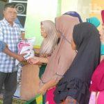 Abdul Rahman Berbagi Pada Warga Kurang Mampu Di Lebaran Haji 1444 H