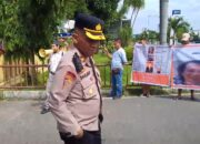 Perwakilamaayarakat kota padangsidempuansaatmelkukanajsi didpanpintumasuk mapoldaSumut