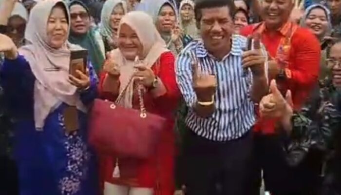 Kabid SMP Disdik Tapsel Joget Tak Pantas Di Lingkungan Sekolah 