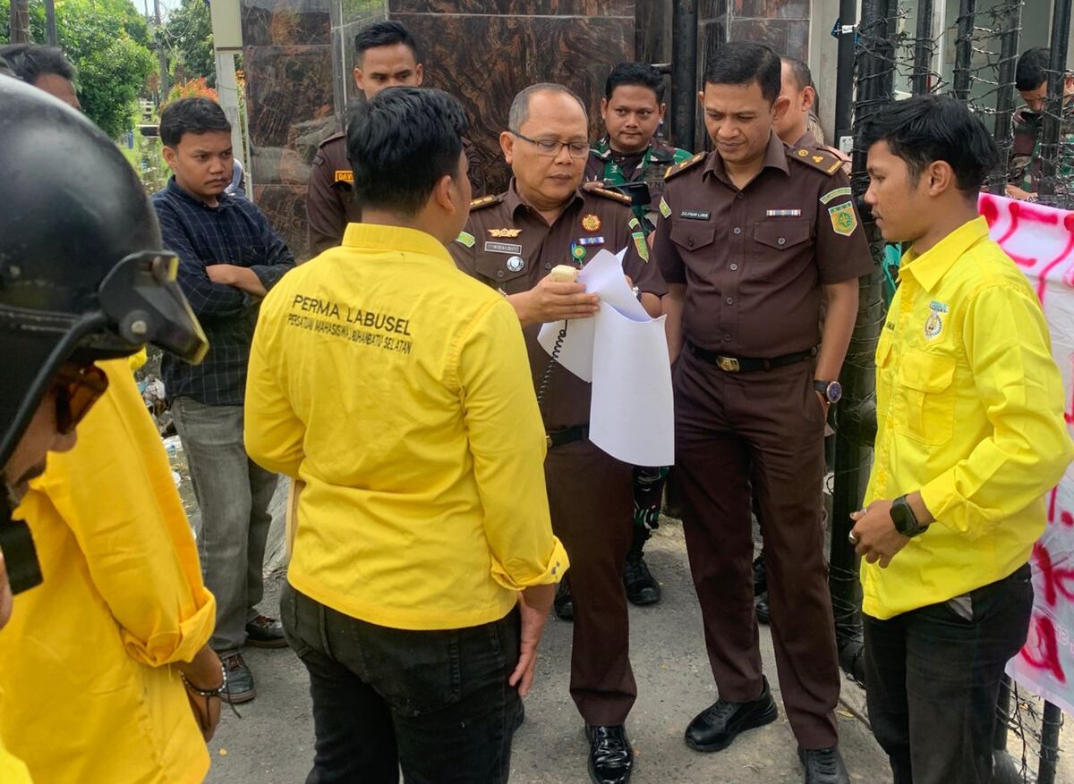 Geruduk Kejati Sumut, Perma Labusel Desak Kajari dan Kasi Pidsus Dicopot, Ada Apa?