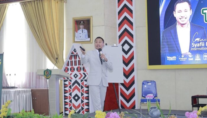 Syafii Efendi ‘Bakar’ Semangat Ratusan Guru di Tapsel, Bagikan Kiat Menjadi Pendidik Hebat dan Berdampak