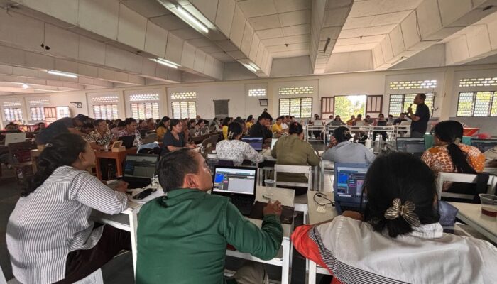 100 Guru Pematangsiantar “MaBar” Hour of Code & Hour of AI bersama Benih Foundation dan Alkademi