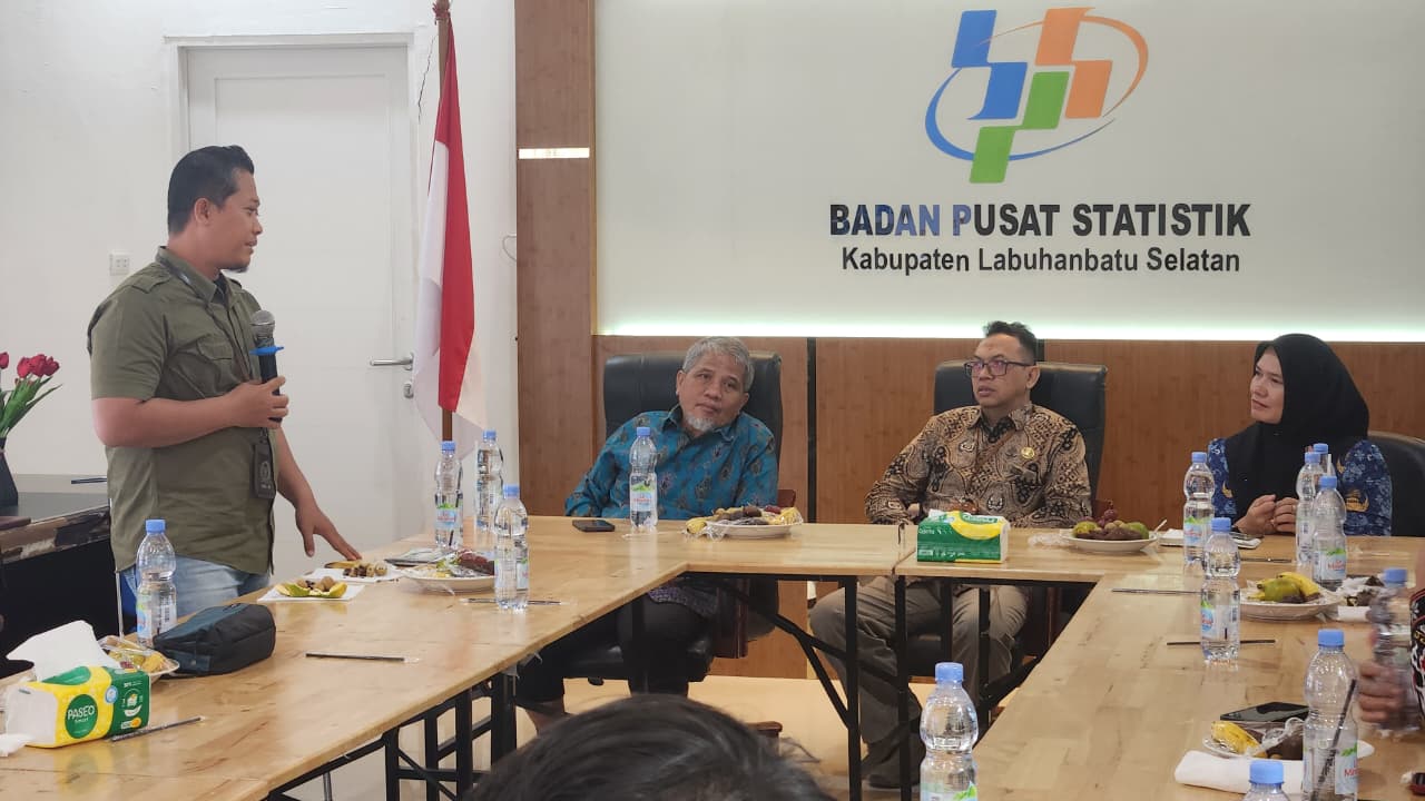 Kunjungi BPS Labuhanbatu Selatan, Anggota DPD RI Awasi Progres Data Tunggal Nasional